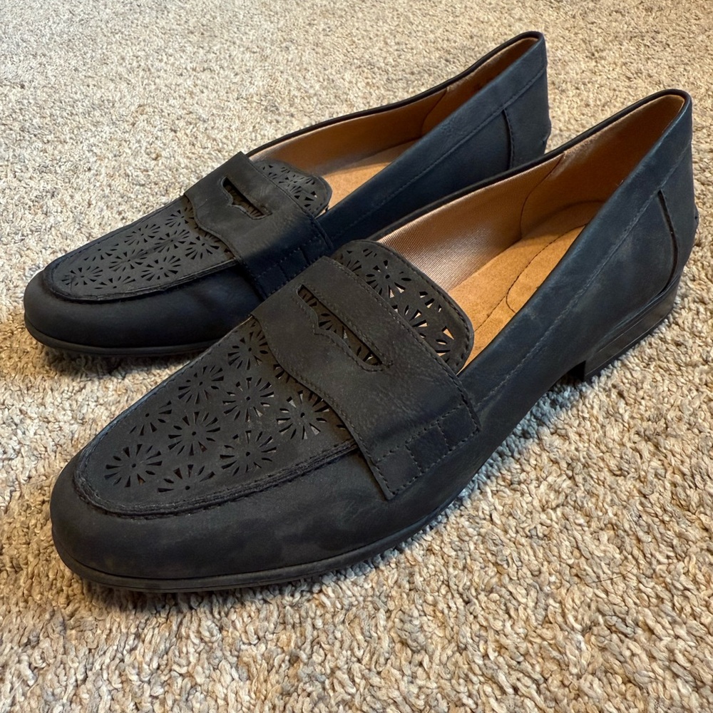 Women’s Black Loafers